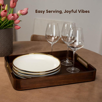 Plateau de service rectangulaire décoratif en bois massif naturel avec poignées pour petit-déjeuner, collations et café