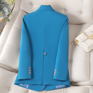 Herbstliche elegante Damen-Winterjacke in Übergröße mit Puffärmeln - Product Image 5