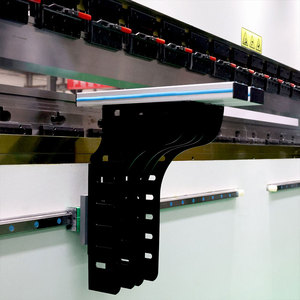 Máy chấn CNC HUNSONE 200 tấn 6000mm dùng để uốn tấm kim loại dài 6 feet - Product Image 5