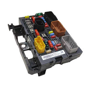 9809742780 9675879380 9807028580 Pièces automobiles Boîte à fusibles moteur R19 <span class=keywords><strong>BSM</strong></span>=R02=R18 pour Peugeot 3008 Citroën <span class=keywords><strong>C5</strong></span> - Product Image 1