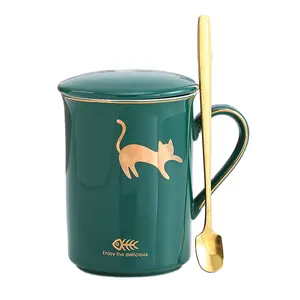 Design personalizzato gatto disegno tazze da caffè in ceramica con coperchio e cucchiaio dorato, regalo oro gatto vernice tazze da caffè in ceramica design 350ml