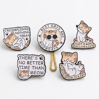 Broches en métal personnalisées en gros avec logo imprimé UV, gravure dure pour vêtements et chapeaux (pins pour casquettes)