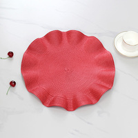 Grand Set de Table Rond Classique en PP Écologique avec Bord Ondulé Tressé et Motif Floral – Vente en Gros