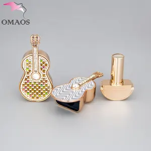 Venta al por mayor de guitarra de violín Beth colorido personalizado único de lujo Rosa oro rosa brillante bálsamo labial vacío contenedores tubo de lápiz labial