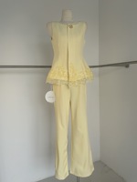 Ensemble coordonné 2 pièces pour femme : Haut sans manches à ourlet en dentelle florale et pantalon évasé, avec étiquette personnalisée Sehe Fashion
