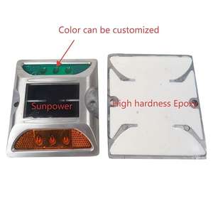 Feu de signalisation solaire à LED étanche pour l'extérieur Produit d'avertissement de trafic solaire clignotant pour goujon de route - Product Image 2