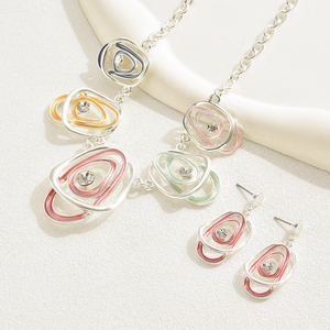 Parure de bijoux fantaisie pour femme : collier et boucles d'oreilles géométriques au design irrégulier, couleurs douces, style luxe léger et élégant - Product Image 2