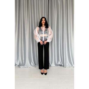 Ensembles de costumes noirs pour femmes avec chemisiers à col et pantalons, vente en gros disponible - Product Image 3