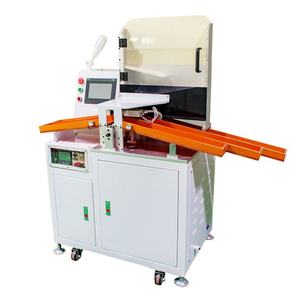 Testeur/ Trieur de tension IR pour cellules cylindriques, machine de test et de tri de batteries à 5 canaux - Product Image 3