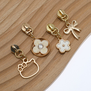 Nhà Sản Xuất Bán Buôn Fancy Dây Kéo Kéo Tùy Chỉnh Kim Loại Dây Kéo Thanh Trượt Và Puller Hoa Hình Dạng Động Vật Men Phần Cứng - Product Image 2