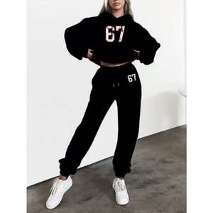 Conjunto de Sudadera de Dos Piezas Casual de Invierno para Mujer, Top Corto y Pantalones Largos Deportivos, Tejido con Estampado, Ecológico, Transpirable, Enviado - Product Image 1