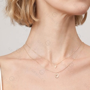 Collana con Ciondolo a Forma di Cuore Ovale Minimalista in Ottone Placcato Rodio e Oro 18K per Donne - Product Image 3