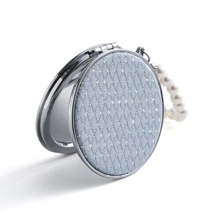 Miroir compact rond avec chaîne de fausses perles, housse en tissu bleu clair, miroir de maquillage de poche double face - Product Image 6