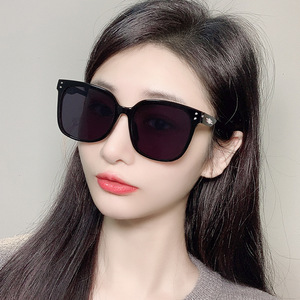 Gafas de sol unisex Gm, montura negra de PC, lentes polarizadas UV400, tipo 3, para uso en exteriores en verano - Product Image 1