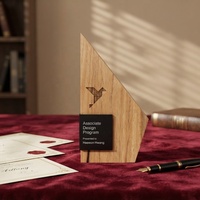 Trophée en bois géométrique personnalisé, plaque de récompense en bois gravée pour souvenir de cérémonie d'entreprise