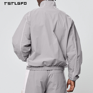 Ensemble de shorts en nylon basique sur mesure OEM pour hommes avec broderie de logo, poignets élastiqués imperméables, ensemble de survêtement deux pièces - Product Image 3