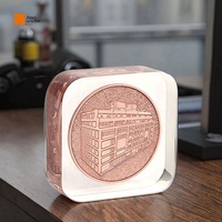 Artesanías de Poliresina Personalizadas de Alta Gama con Placa de Logotipo Integrada para Decoración de Negocios, Hogar, Escuela y Gobierno, Artesanías OEM