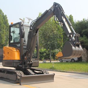 2026 Factory Shipping 2.7 Ton Mini Crawler Excavator Engine <b>Pump</b> Gear for Municipal Infrastructure Construction (short Turning - Product Image 1