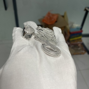 Мужской кулон в стиле хип-хоп из стерлингового серебра 925 пробы с крупным муассанитом и инициалами в форме сердца - Product Image 6