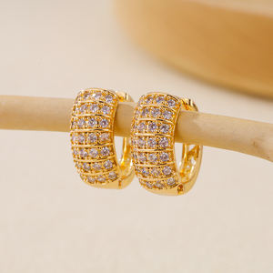 Pendientes de Aro Clásicos de Mariposa en Latón con Baño de Oro de 18k, Novedad 2025, Venta al por Mayor de Fábrica, con Descuento, Joyería para Mujer - Product Image 3