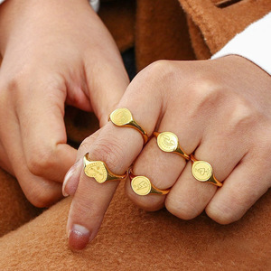 Vente en gros, <span class=keywords><strong>chevalière</strong></span> personnalisée en or 18k, en acier inoxydable gravé étoile foudre coeur Mama arc-en-ciel - Product Image 6