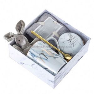 Vente flash 2023 - Cadeau d'anniversaire de mariage personnalisé en verre tendance avec logo personnalisé pour filles - Belle boîte cadeau - Product Image 1