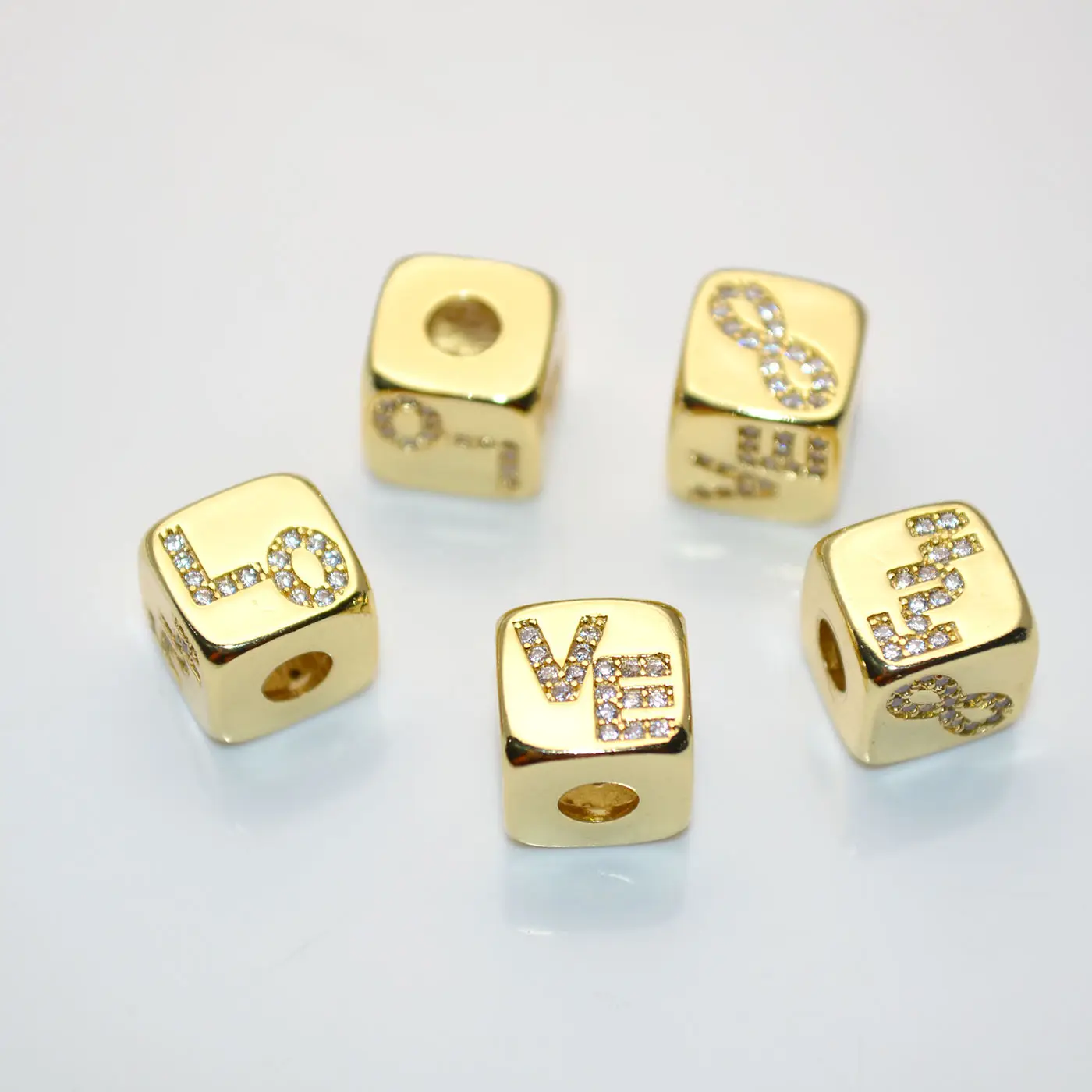 Vergoldung Square Micro Pave Anfängliche Würfelform Messing Metall Lose Buchstaben Perlen für Diy Schmuck herstellung