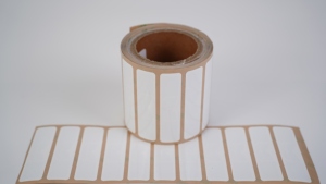 Étiquette papier UHF RFID personnalisable pour pare-brise de voiture, longue portée, imprimable et anti-effraction, 860-960 MHz, pour accès aux véhicules - Product Image 6