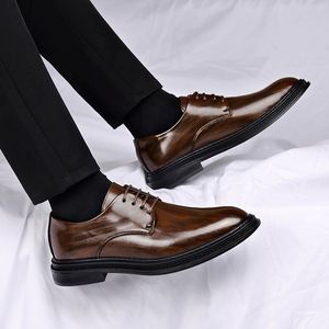 Chaussures habillées en cuir premium pour hommes, Oxford classiques pour mariage et bureau, chaussures de travail formelles souples, flexibles et durables - Product Image 6