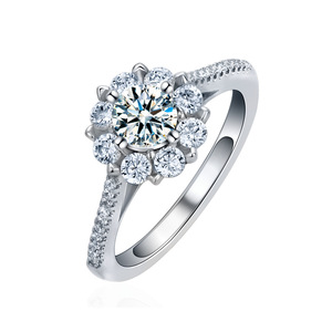 Juego de Joyería de Plata S925 con Diseño de Copo de Nieve, Zafiro de 0.5ct VVS GRA, Moissanita, Aretes, Collar y Anillos de Diamantes para Mujer - Product Image 2