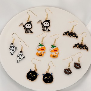 Nueva venta al por mayor de moda fantasma de Halloween calabaza sonriente colgante encanto pendientes con ajustes de gancho religioso para fiestas y regalos - Product Image 1