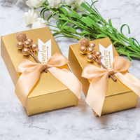 Nouvelle boîte à bonbons de mariage rectangulaire Souvenir papier plié emballage de mariage boîte à bonbons en Stock