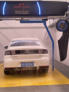 YOLO Professionnel 360 °   Machine de lavage de voitures entièrement automatique personnalisable en usine pour stations-service - Product Image 3