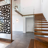 Escalier flottant préfabriqué avec garde-corps complet, prêt à l'installation