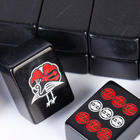 Jeu de Mahjong Japonais Riichi 136 Pièces – Tuiles Durablement Gravées – Étui de Rangement Portable – Style Classique Japonais – Divertissement Mahjong