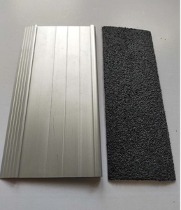 Moderne strisce di Decking FRP antiscivolo per parti di scale Premium per una maggiore sicurezza e stile - Product Image 2