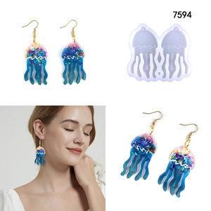 Moules de coulée en résine faits à la main pour bricolage ornements décoratifs Ins Style Silicone océan méduse boucles d'oreilles moule 7594 - Product Image 1