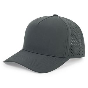 Casquette de baseball personnalisée en gros à 5 panneaux avec logo en caoutchouc PVC et cordon, casquette perforée imperméable découpée au laser, casquette de sport haute performance pour papa - Product Image 2