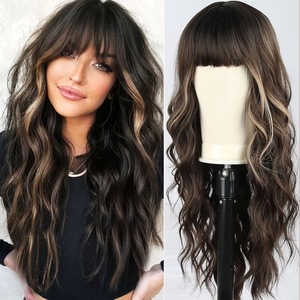 Perruques Synthétiques Tendance pour Femmes, Couvre-Chefs Châtain Foncé, Franges Soignées, Longues, Lisses et Crépues, Douces et Résistantes à la Chaleur – Vente en Gros - Product Image 3