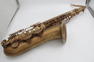 Saxophone ténor à trois rails doubles, style vintage patiné, Eastern Music Coffee - Product Image 3