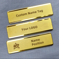 Plaques nominatives magnétiques réutilisables modernes plaquées or et argent, imprimées UV, porte-badges métalliques personnalisés avec logo, sublimation