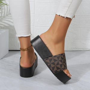 Sandalias Multifuncionales de Cuero Genuino Estilo Playa para Mujer, Cómodas y Duraderas, Diseño Evergreen - Product Image 5