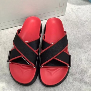 Chaussons de luxe de haute qualité pour hommes et femmes, style décontracté à enfiler, chaussures de marche tendance, sandales plates d'extérieur en EVA pour la plage - Product Image 2