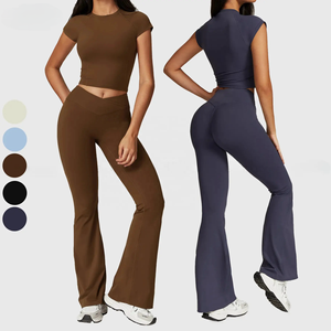 Logotipo personalizado verano alta calidad sólido secado rápido ropa deportiva manga corta gimnasio Fitness Flare Plus tamaño Yoga 2 piezas conjuntos para mujeres - Product Image 1