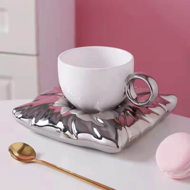 Promotional Ceramic Pillow Bag Coffee Cups and Saucer Set Ice