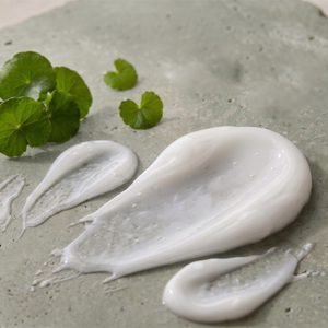 Crème hydratante douce et riche avec crème fraîche non collante et crème réparatrice de la barrière cutanée pour les soins quotidiens du visage - Product Image 4