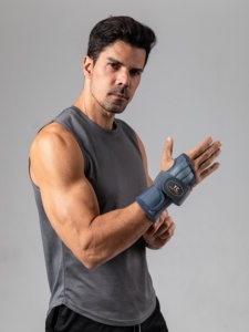 Pelindung Pergelangan Tangan Tahan Lama untuk Latihan Sehari-hari Pelindung Pergelangan Tangan Anti Selip untuk Mendaki, Bersepeda, Kebugaran - Product Image 2