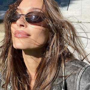 Gafas de Sol Retro de Lujo al por Mayor, Estilo Punk Metálico de los Años 2000, UV400, sin Montura, Ovaladas, para Hombre y Mujer - Product Image 2