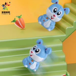 Yuxin Rabbit 2x2 Magic Cube Jouet de puzzle pour enfants de 5 à 7 ans unisexe bleu et rouge - Product Image 3