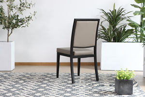 เก้าอี้รับประทานอาหารโครงอะลูมิเนียมดีไซน์ทันสมัย ชุดเก้าอี้ราคาประหยัดสำหรับเชิงพาณิชย์ เหมาะสำหรับโรงแรม ห้องจัดเลี้ยง ร้านอาหาร เฟอร์นิเจอร์กลางแจ้ง - Product Image 4